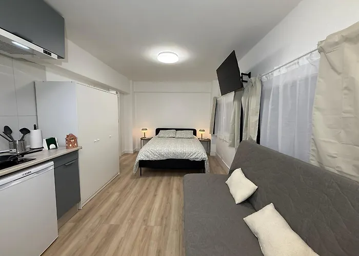 Apartahotel Estudios Areal 3*